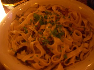 Pasta with mushrooms and olive oil