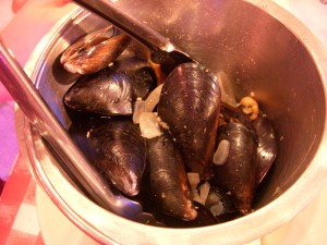 Steamed mussels