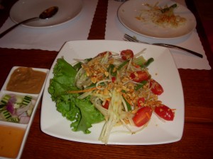 Tangy and refreshing papaya salad