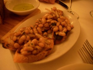 Garlicky white bean bruschetta